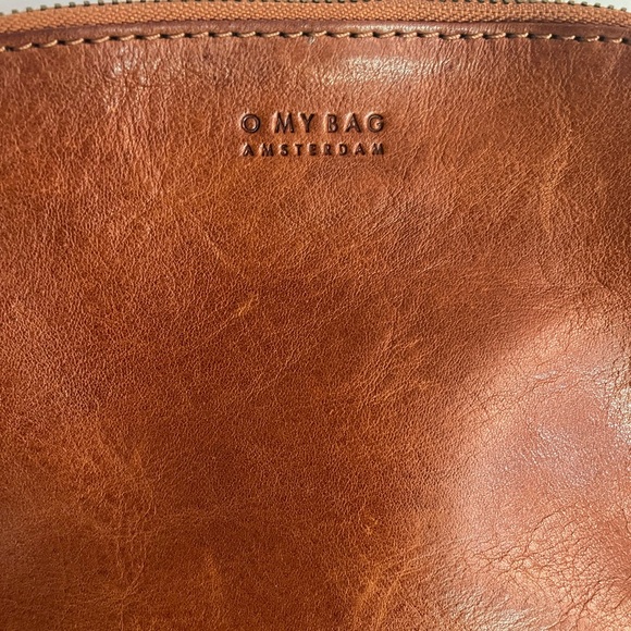 Oh My Amsterdam Brown Leather Crossbody Bag with Detachable Strap - Picture 2 of 9